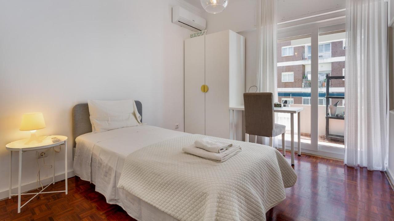 Faro Getaway W/ Big Balcony By Lovelystay Exterior foto